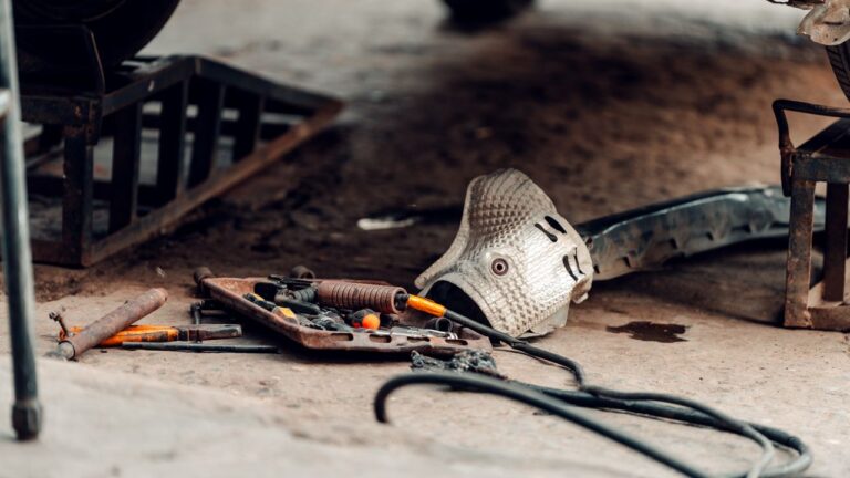 Exhaust Leak Symptoms You Shouldn’t Ignore
