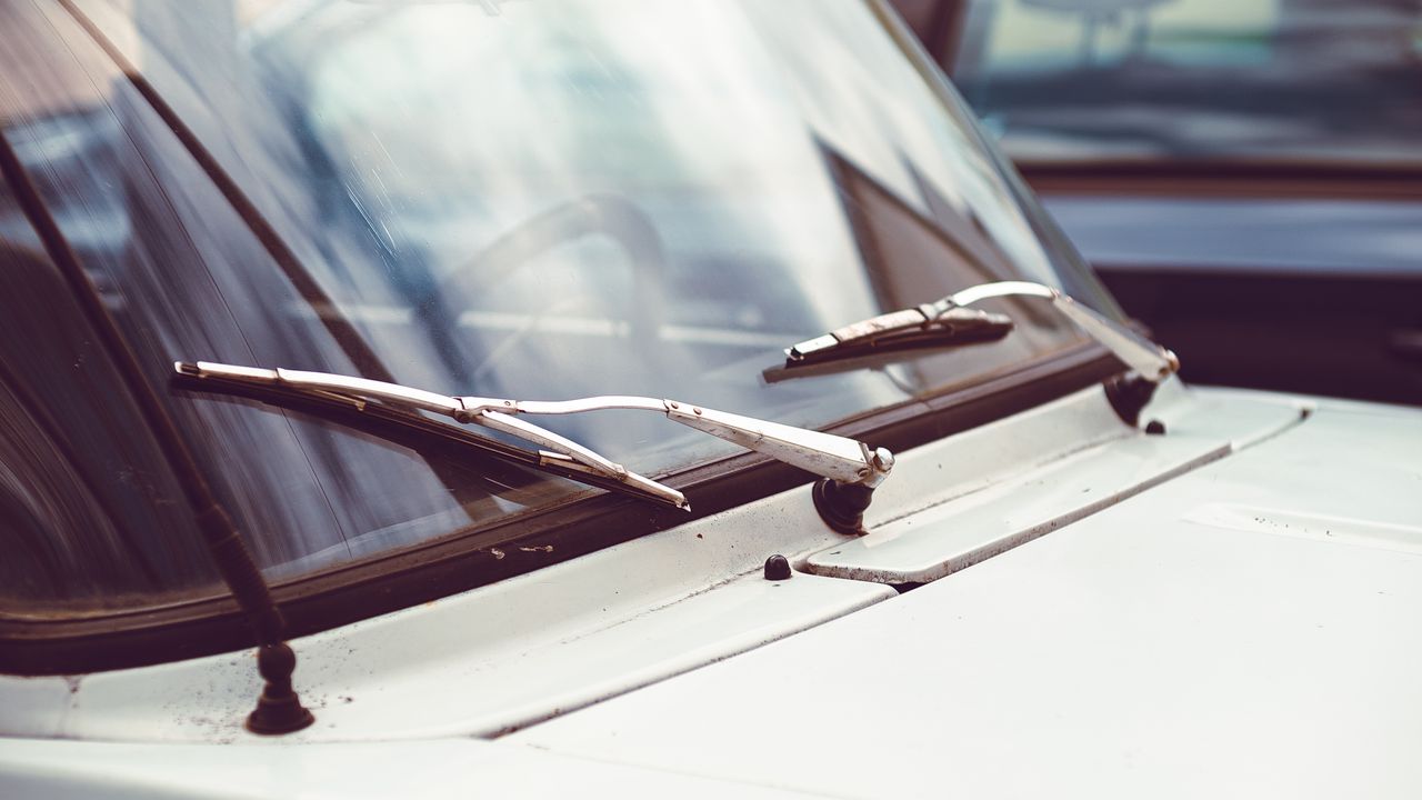 Windshield Wipers Not Working? Fuse, Motor, Linkage or Switch